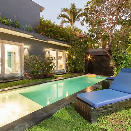 Villa Jalak Seminyak Exteriör bild